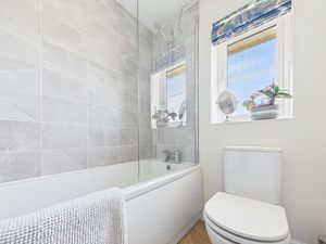 Family Bathroom- click for photo gallery